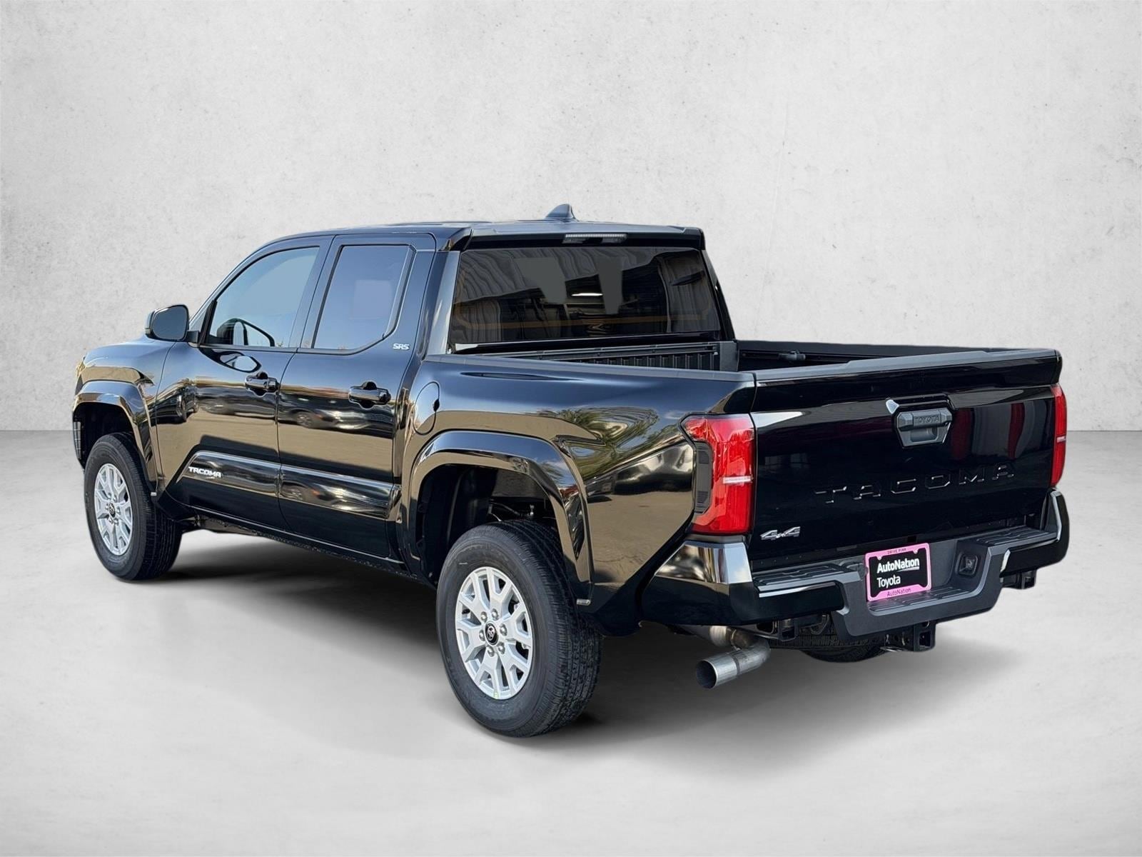 2025 Toyota Tacoma SR5 - Photo 7