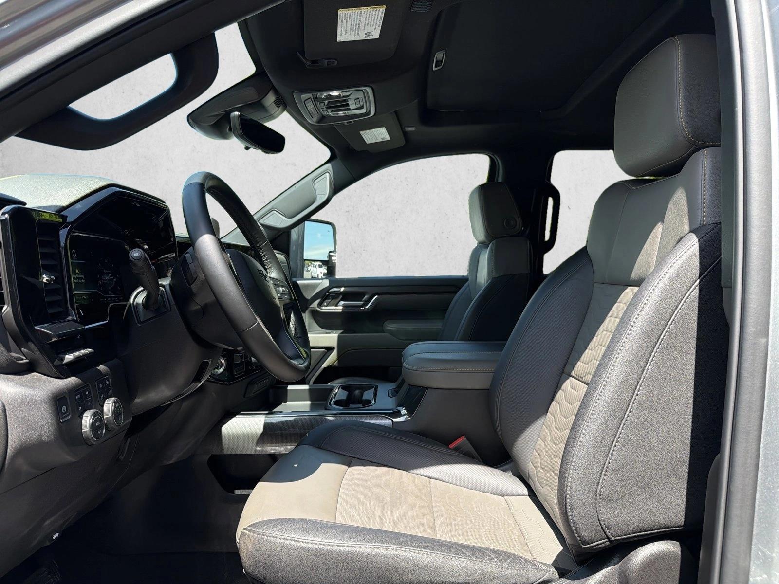2024 Chevrolet Silverado 2500HD ZR2 - Photo 11