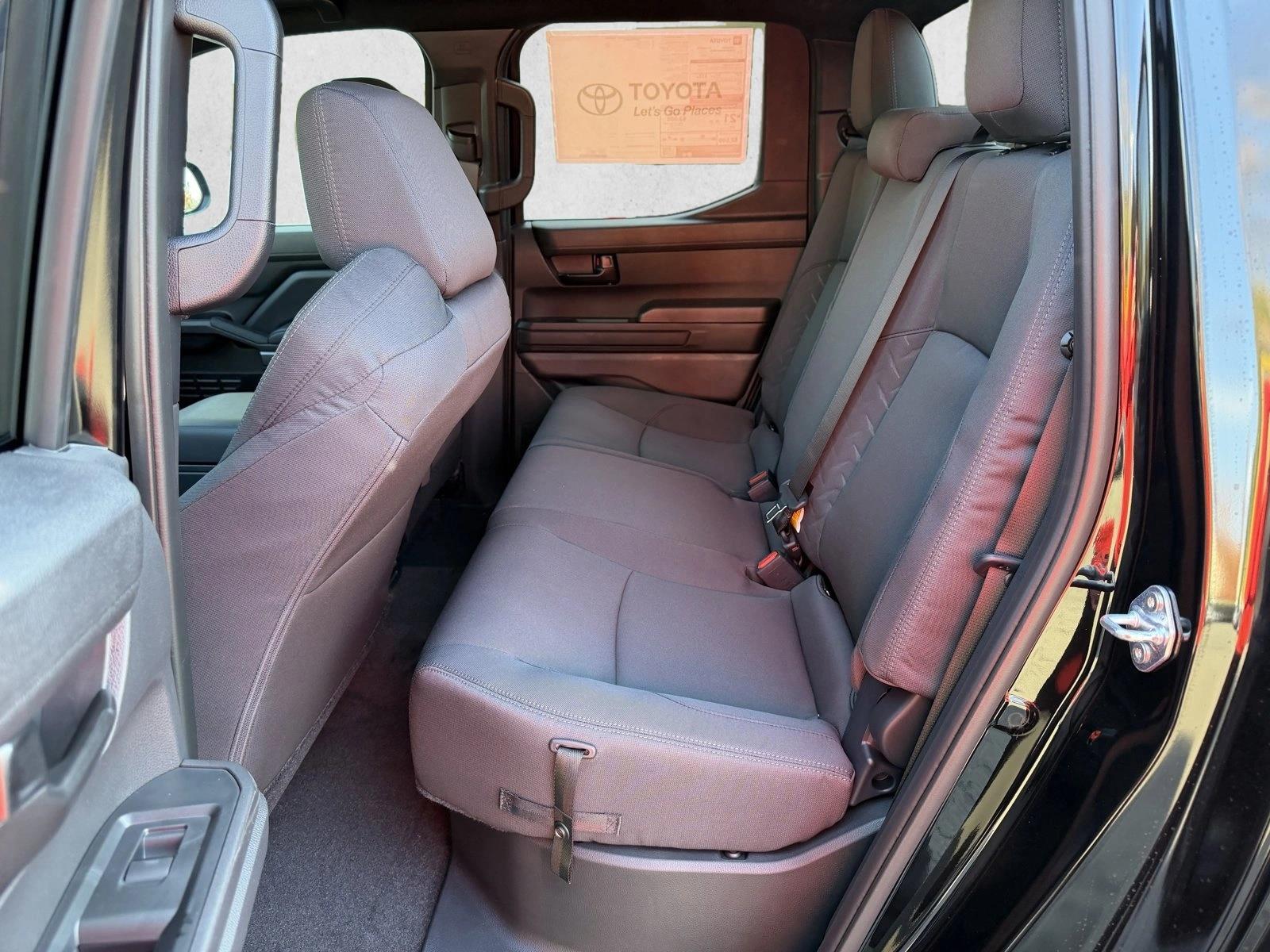 2025 Toyota Tacoma SR5 - Photo 20