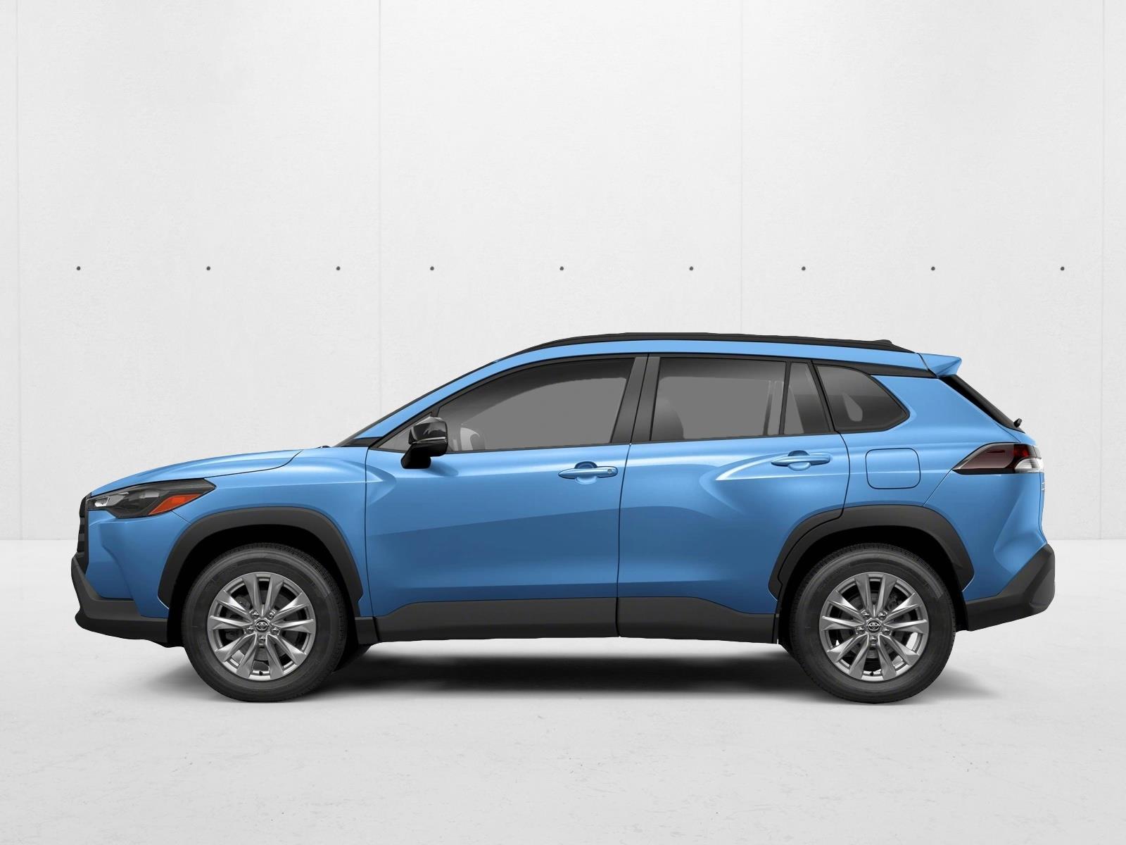 2026 Toyota Corolla Cross LE photo 2