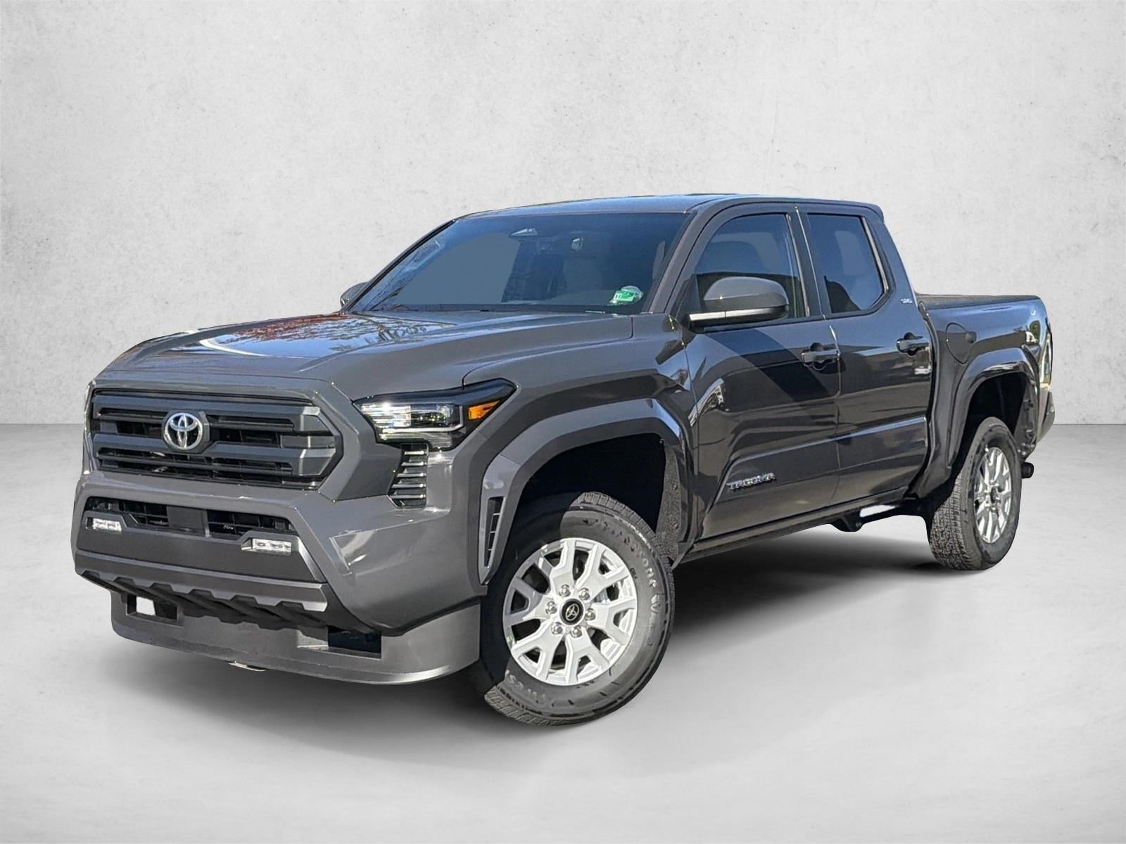 2025 Toyota Tacoma SR5's photo