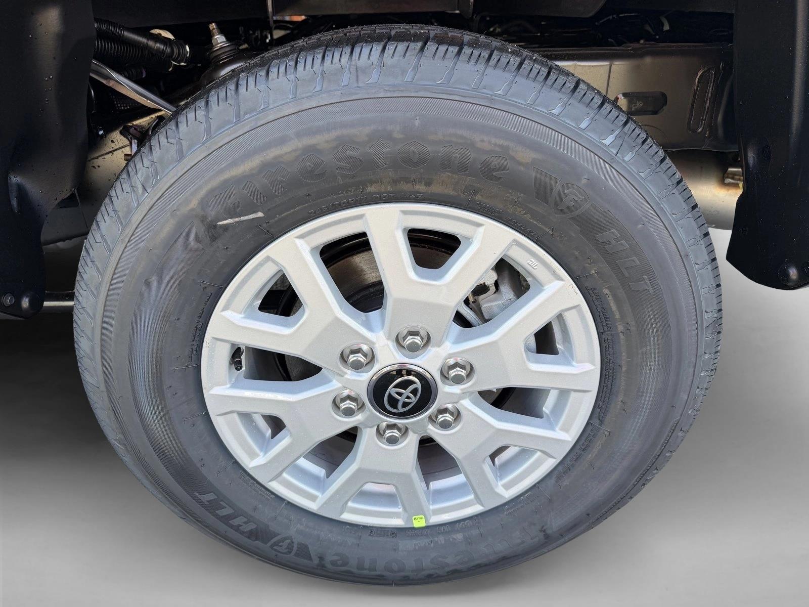 2025 Toyota Tacoma SR5 - Photo 9