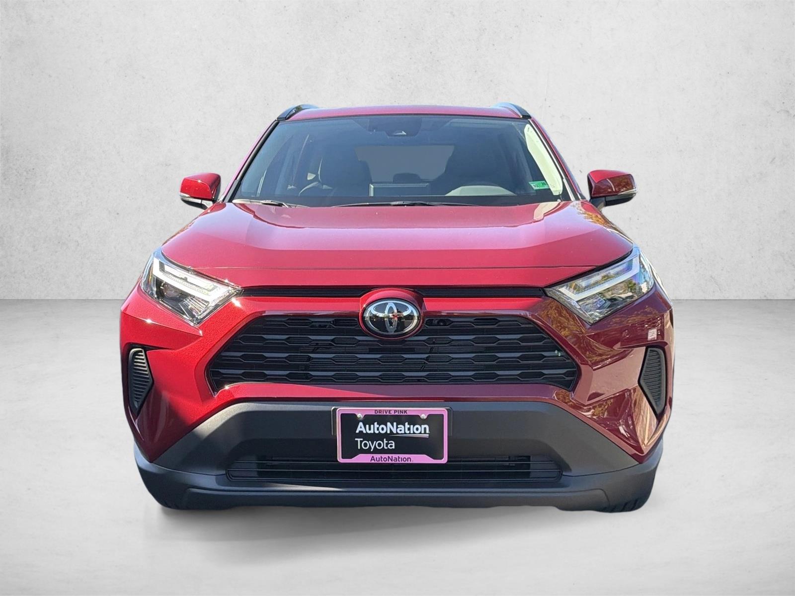 2025 Toyota RAV4 Hybrid XLE photo 2