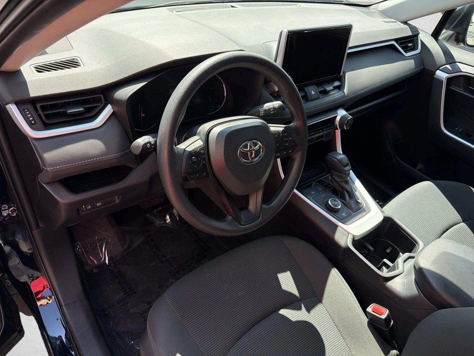 2025 Toyota RAV4 LE - Photo 12
