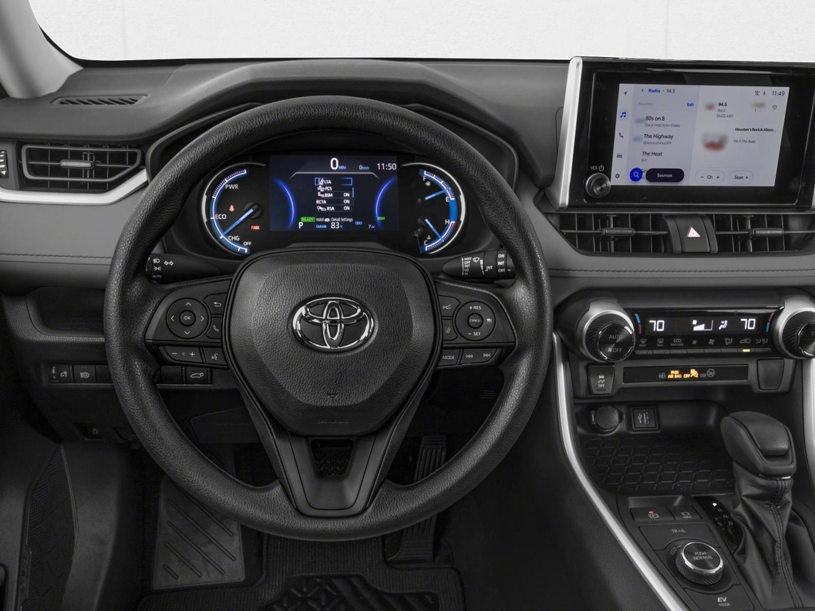 2025 Toyota RAV4 Hybrid XLE photo 4