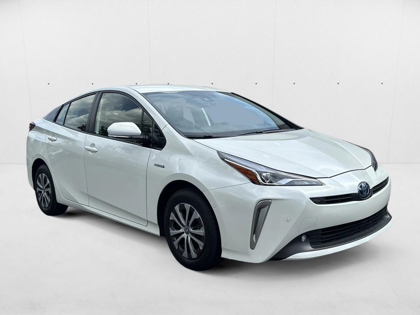 2020 Toyota Prius XLE AWD-e photo 3