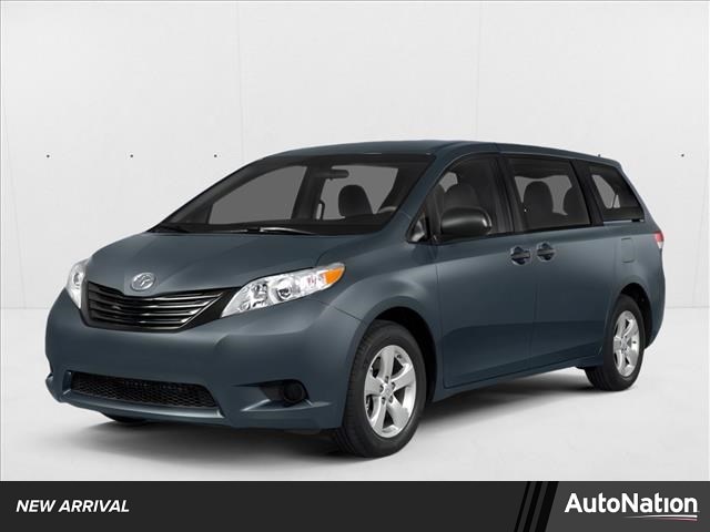 2014 Toyota Sienna LE V6 AWD 7-Passenger's photo