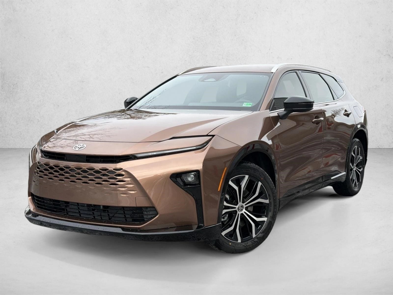 2025 Toyota Crown Signia XLE's photo