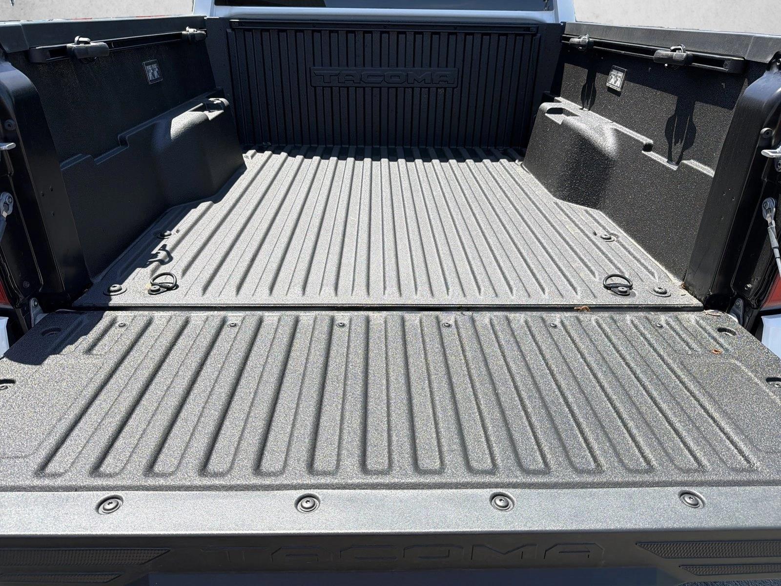 2026 Toyota Tacoma SR5 - Photo 21