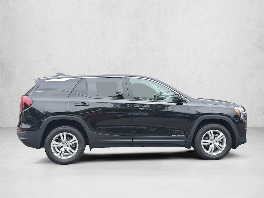 Used 2024 GMC Terrain SLE SUV