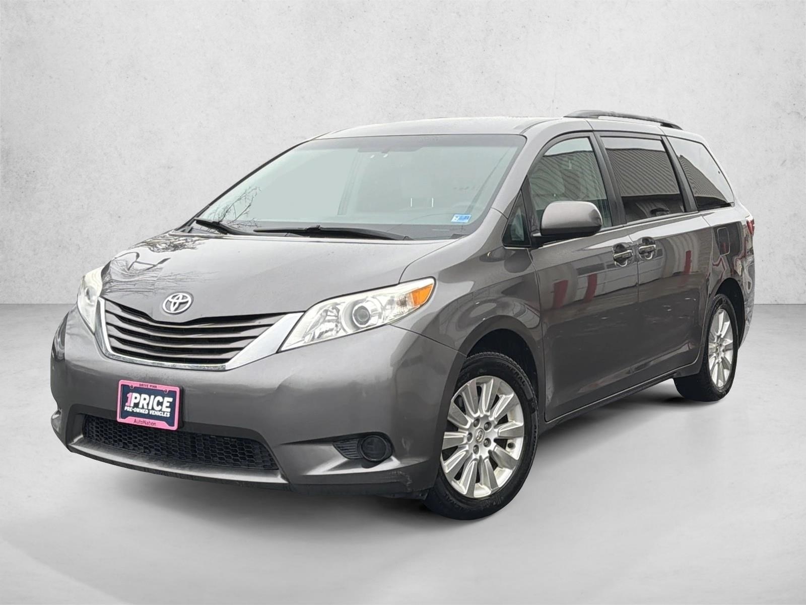 2015 Toyota Sienna LE