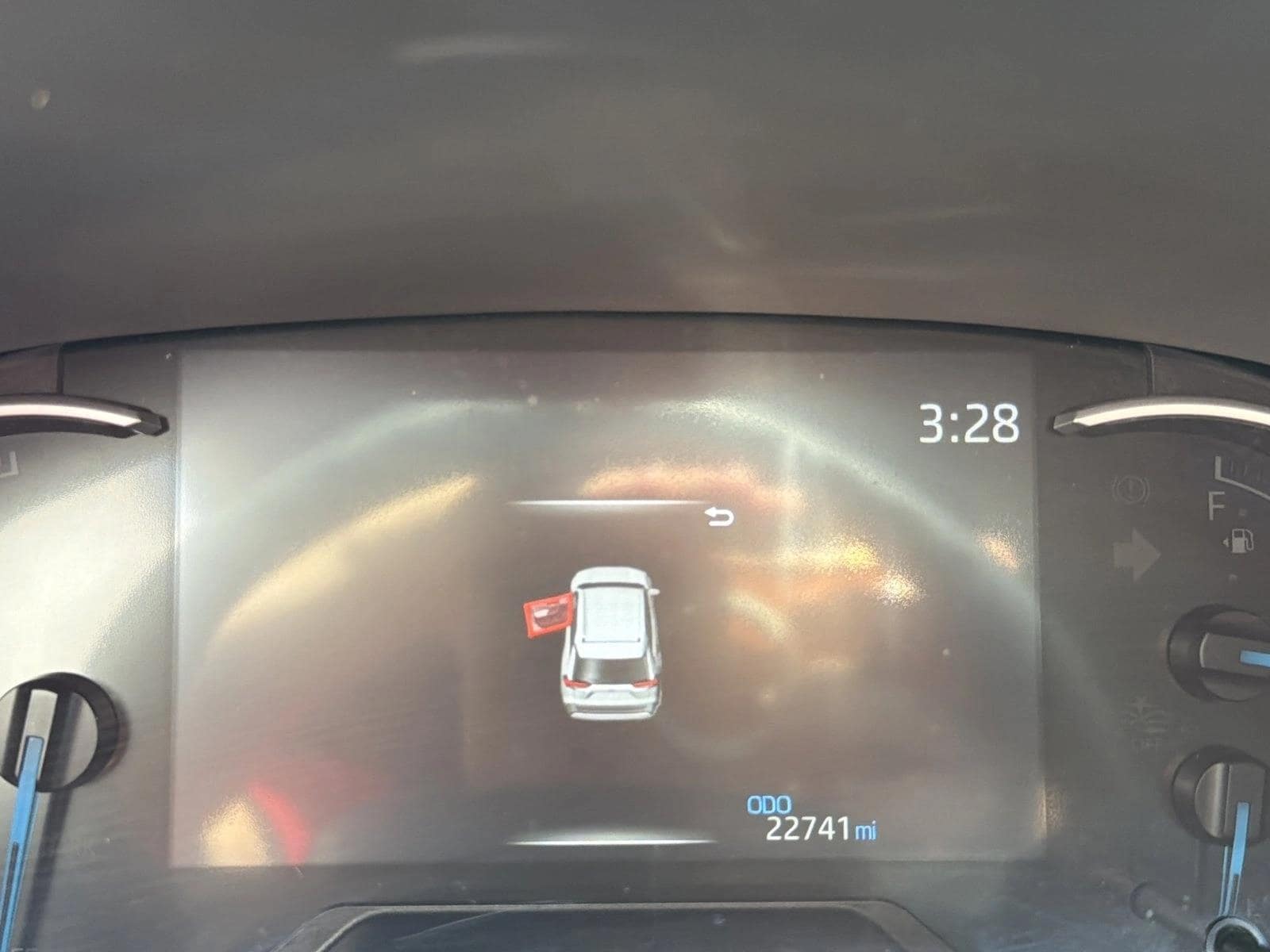 2025 Toyota RAV4 LE - Photo 16