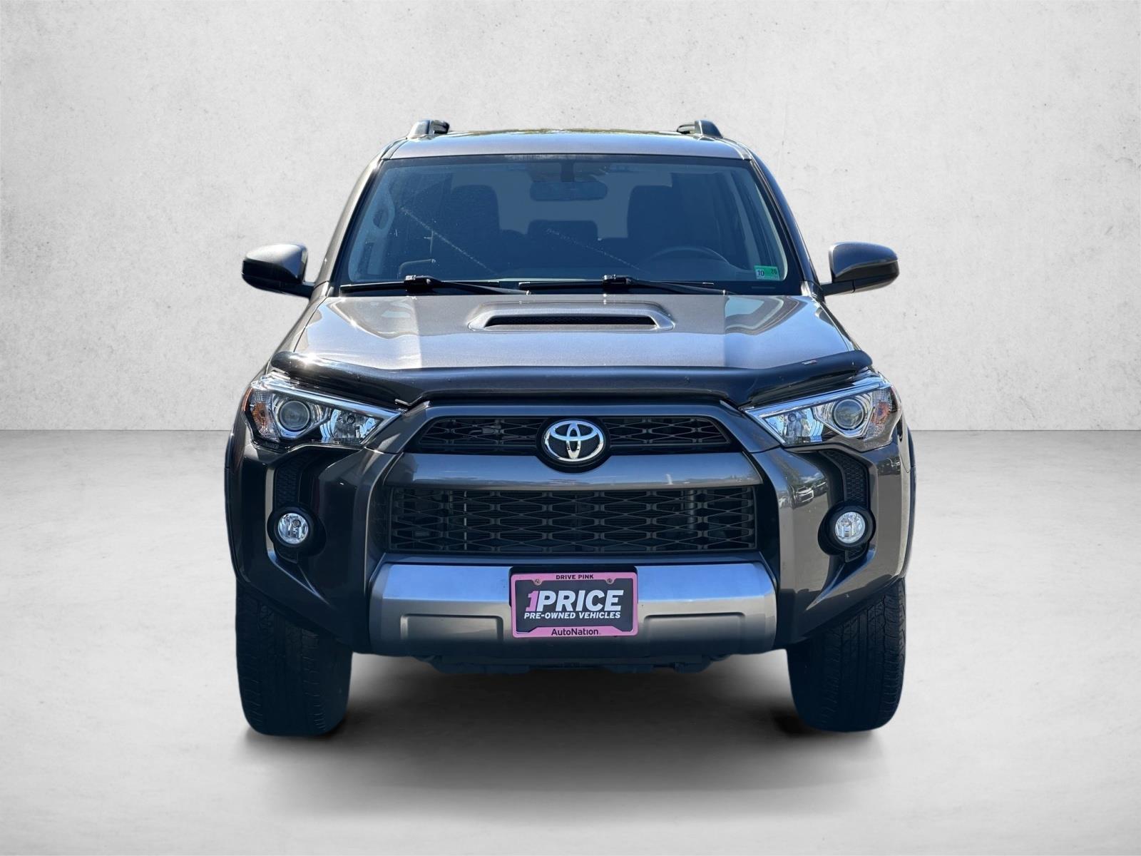 2017 Toyota 4Runner TRD photo 2