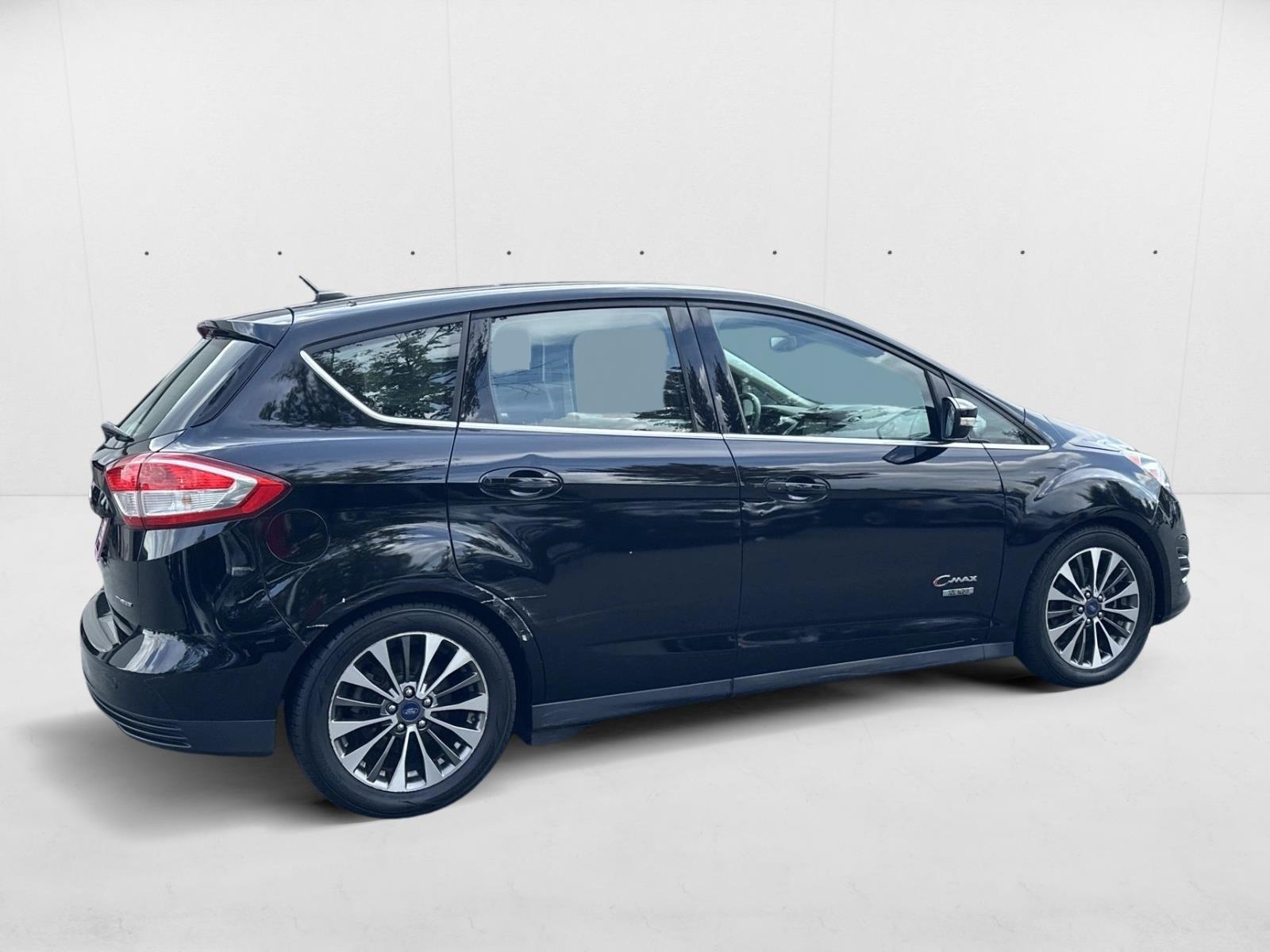 2017 Ford C-Max Energi Titanium photo 4