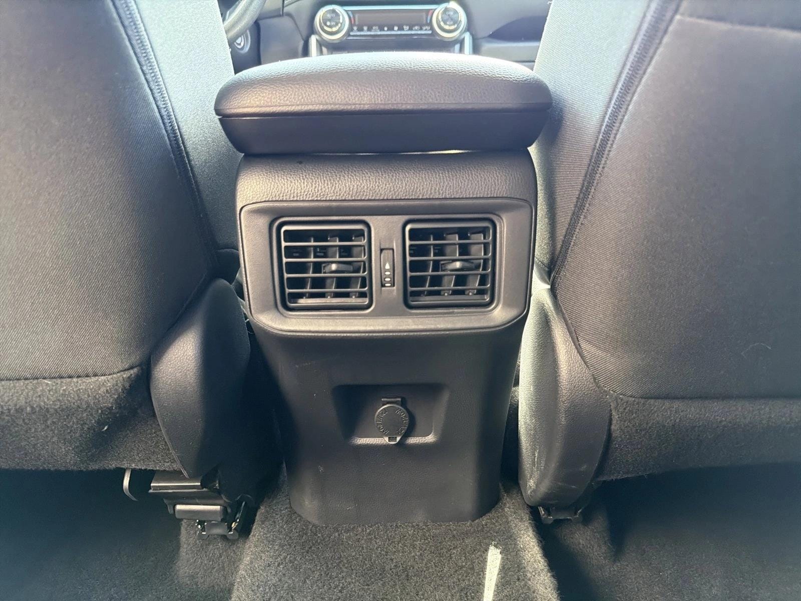 2025 Toyota RAV4 LE - Photo 22