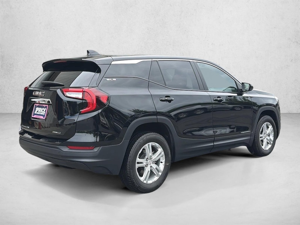 Used 2024 GMC Terrain SLE SUV