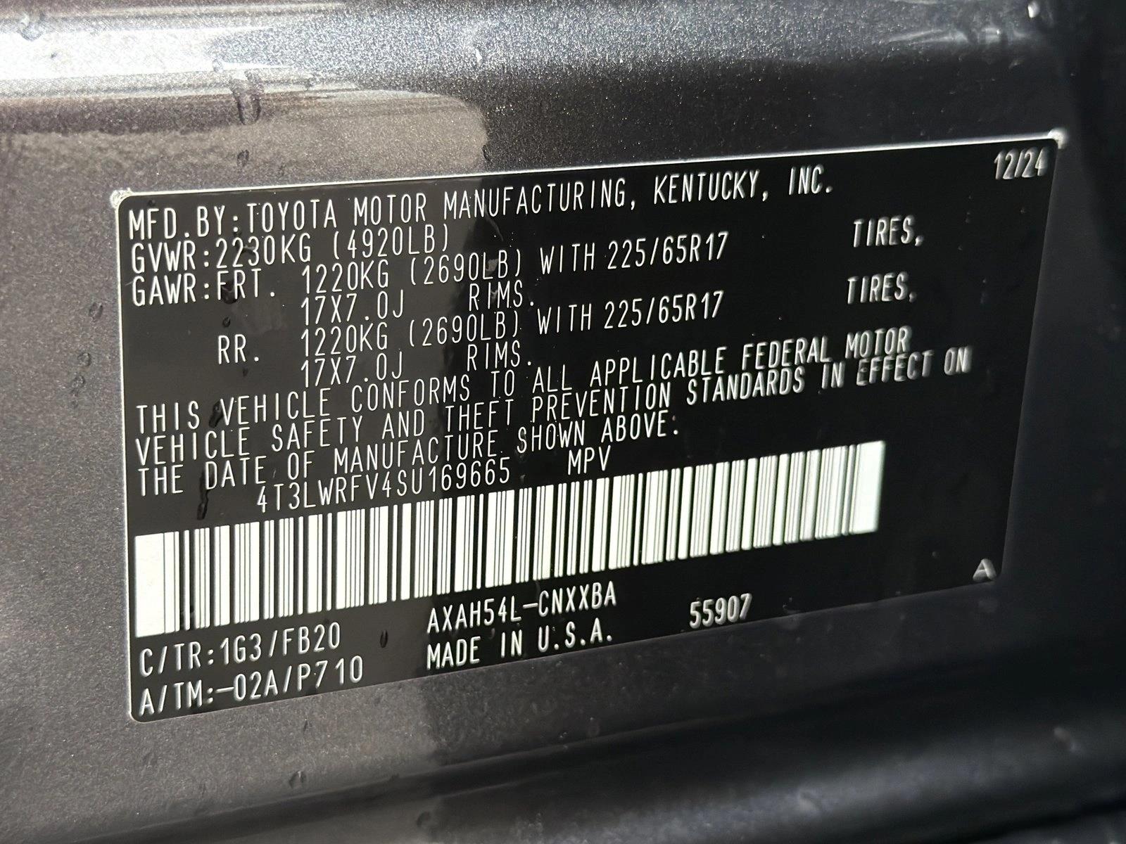 2025 Toyota RAV4 LE - Photo 27