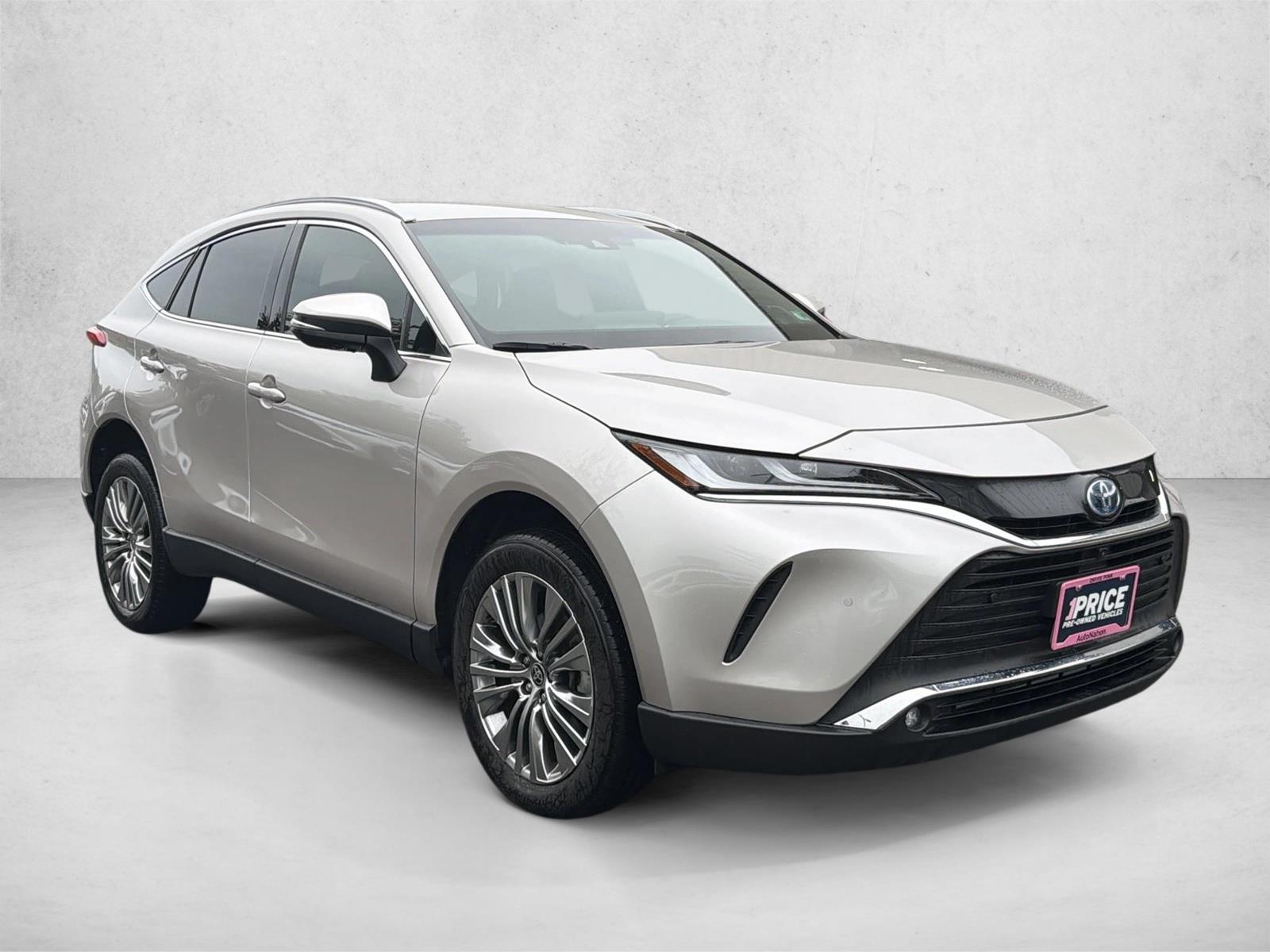 2024 Toyota Venza Limited photo 3