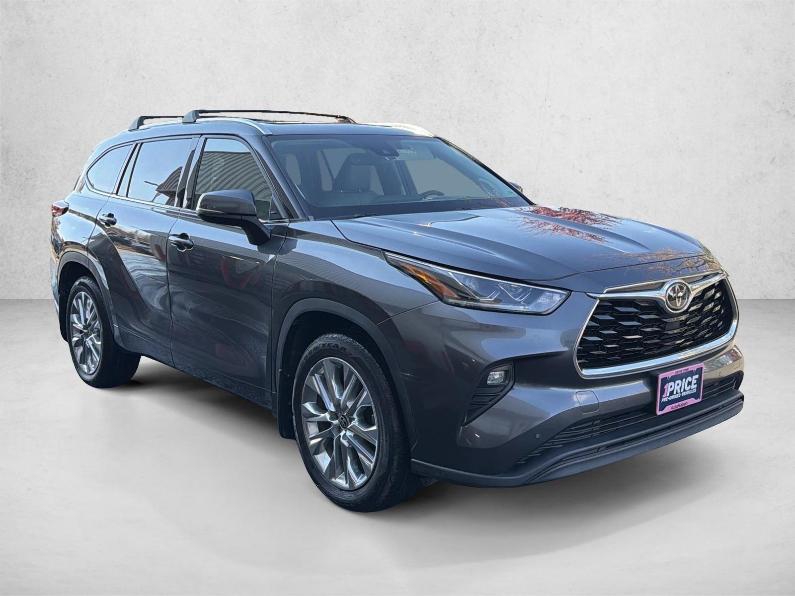 2020 Toyota Highlander Limited photo 3