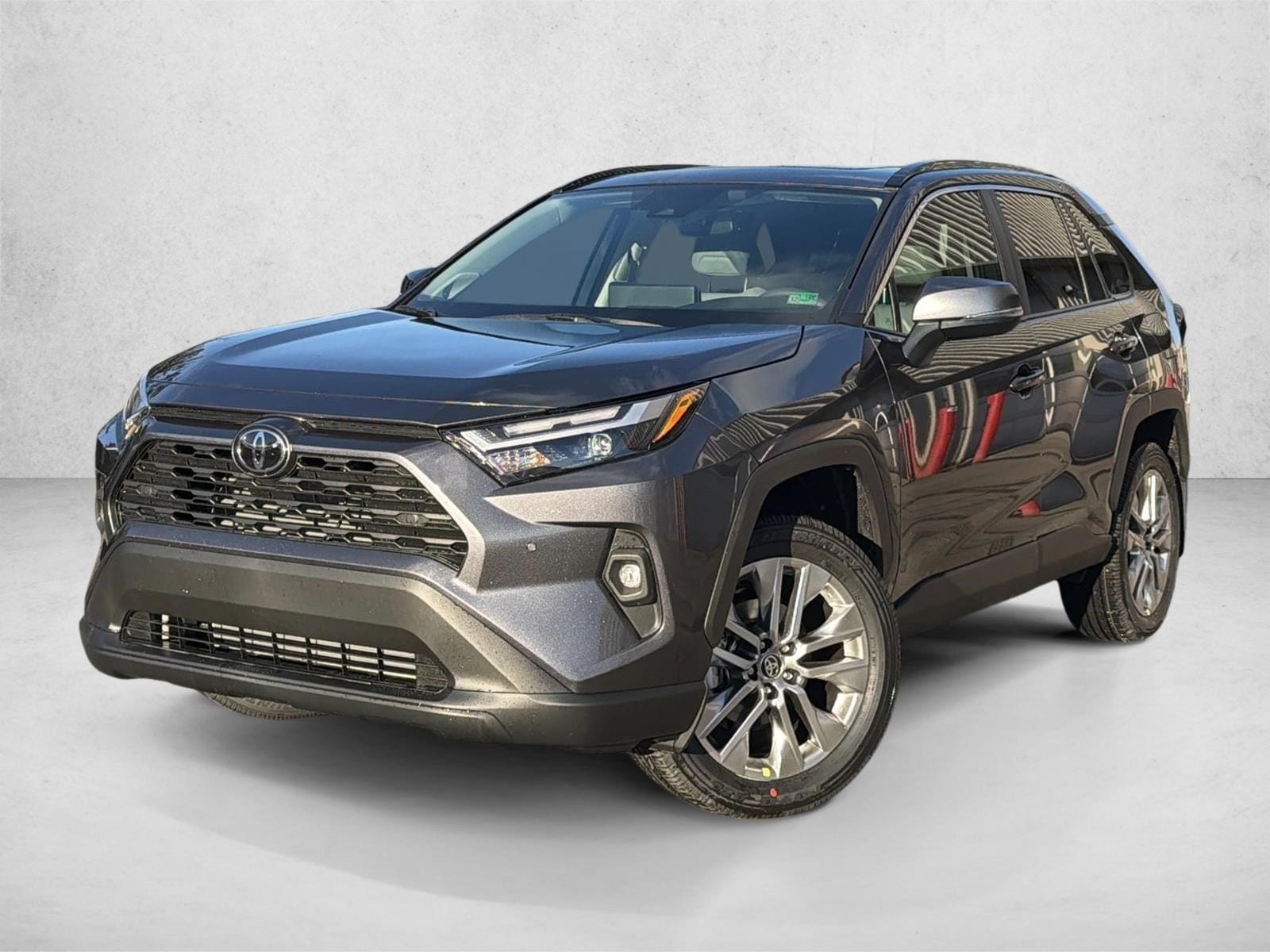 2025 Toyota RAV4 XLE Premium's photo