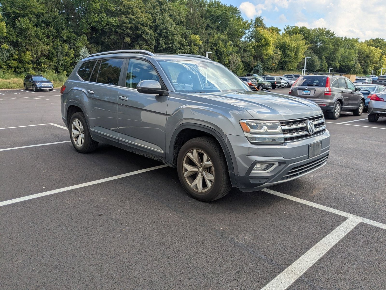 2018 Volkswagen Atlas V6 SEL photo 2