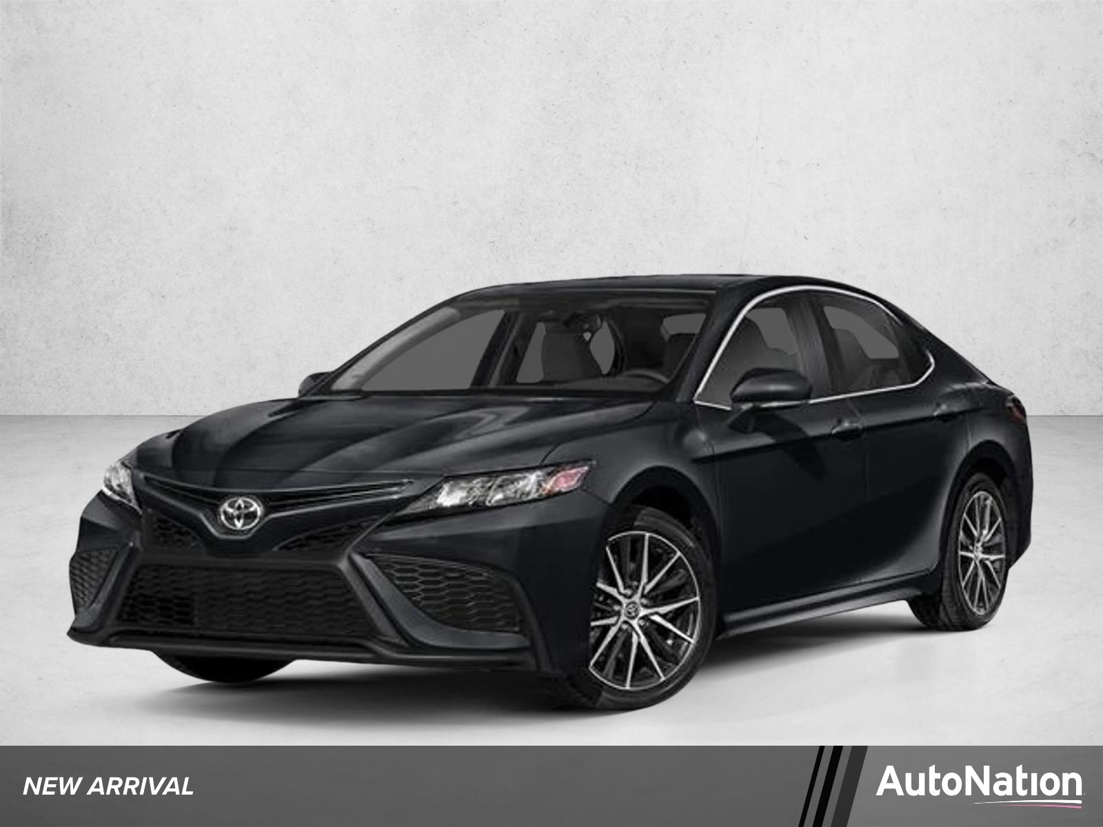 2024 Toyota Camry SE's photo