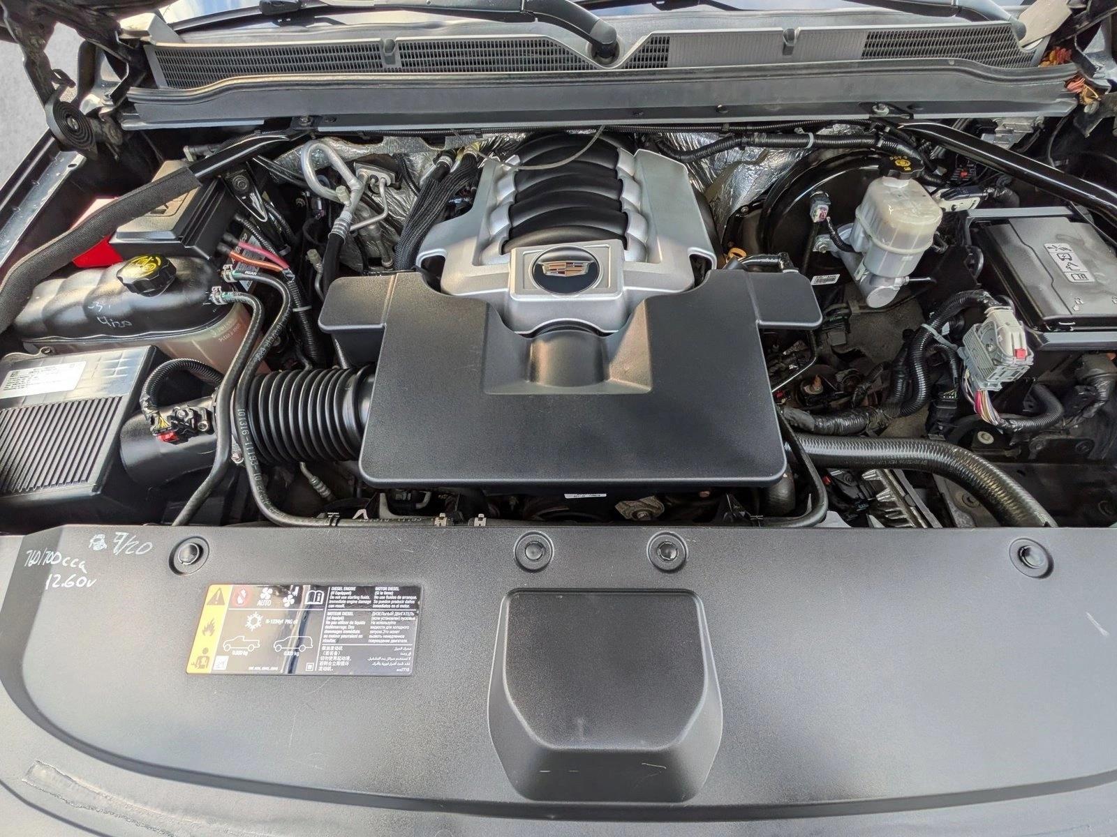 2017 CADILLAC ESCALADE ESV - Image 25