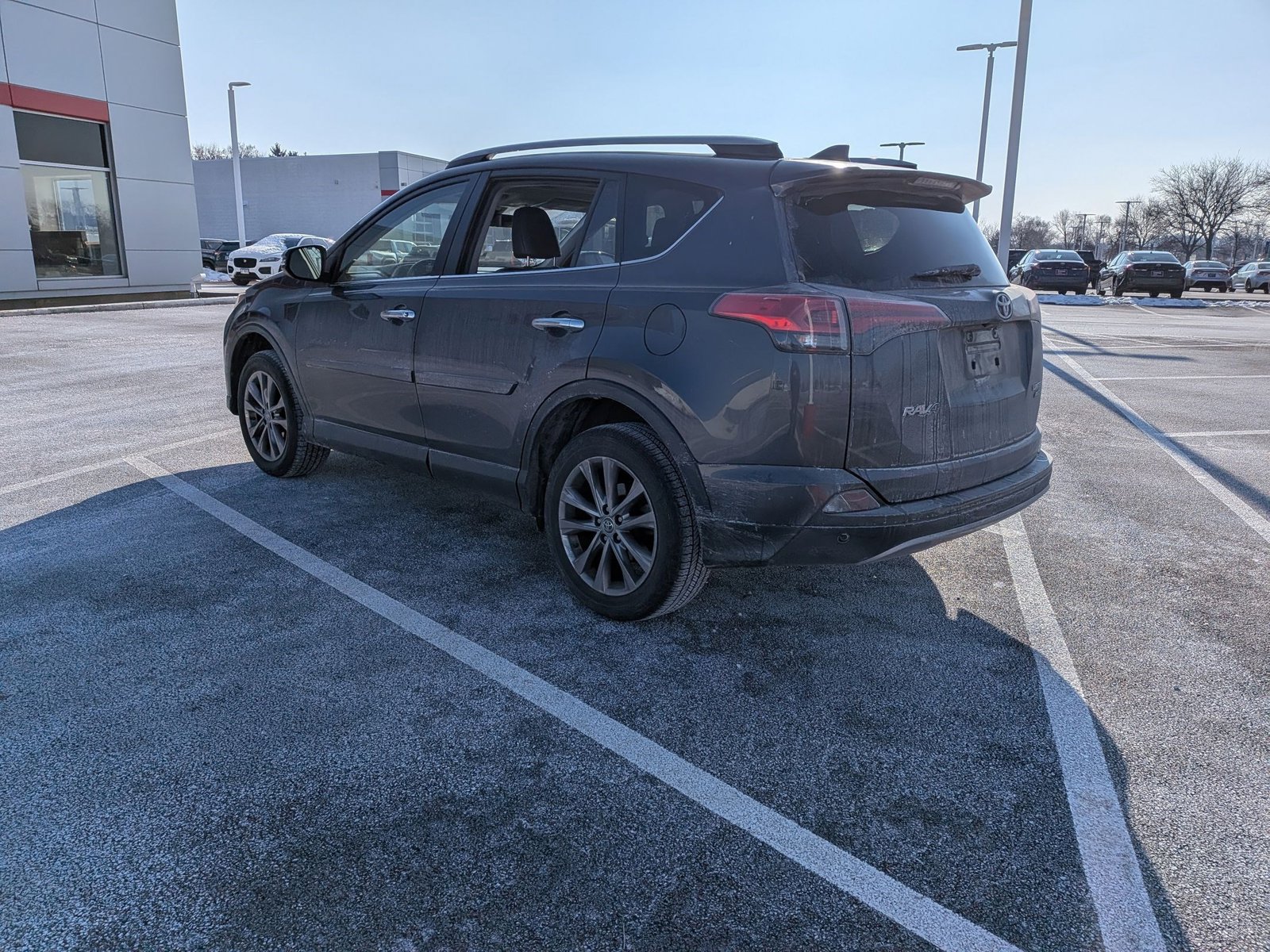 2017 TOYOTA RAV4 - Image 7