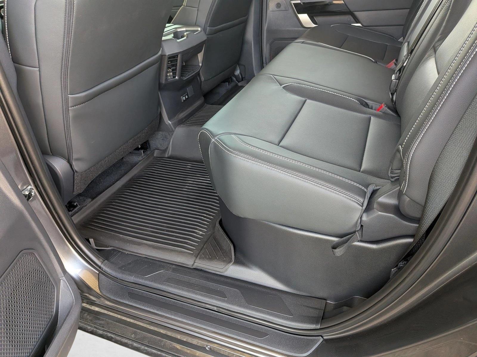 2026 Toyota Tundra Limited - Photo 17
