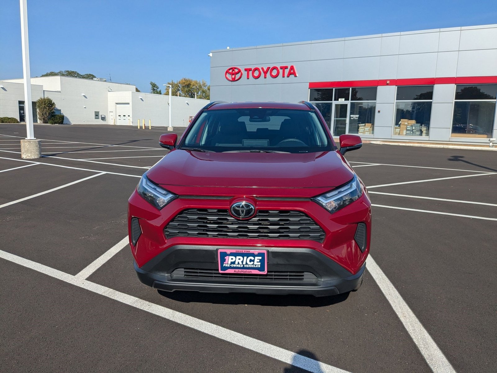 2025 Toyota RAV4 XLE photo 2