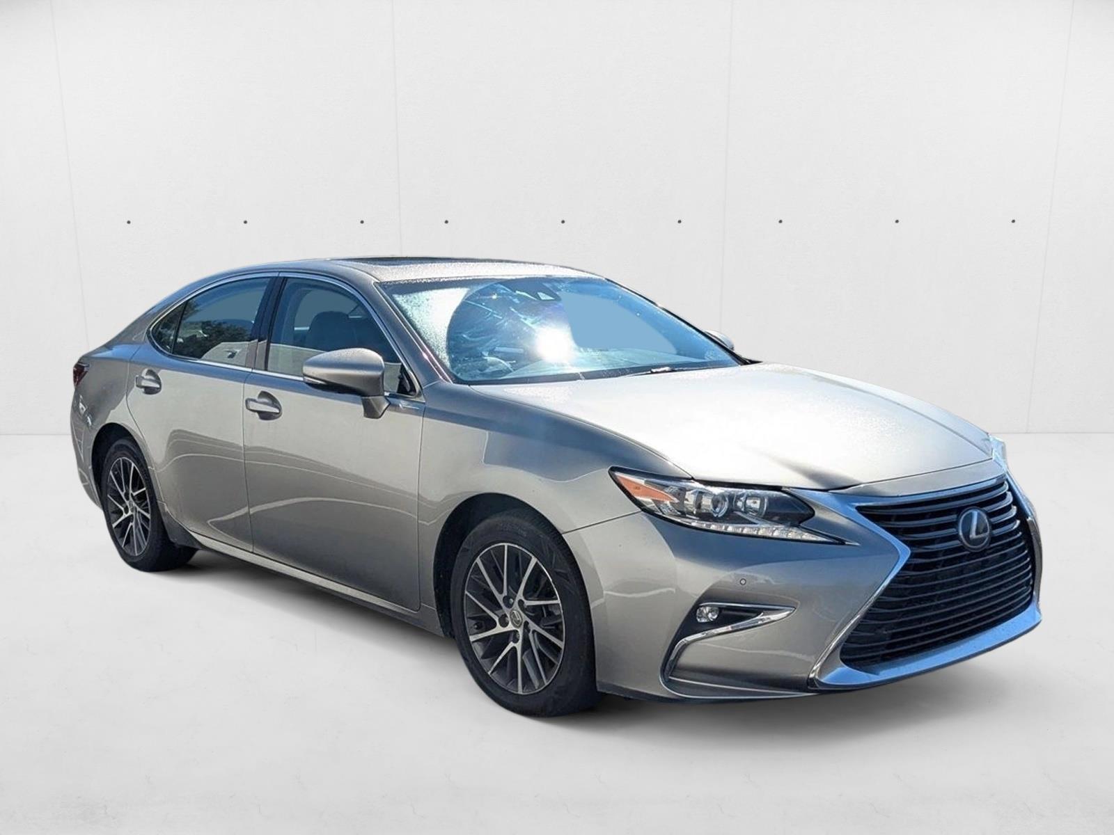 2017 Lexus ES 350 photo 3