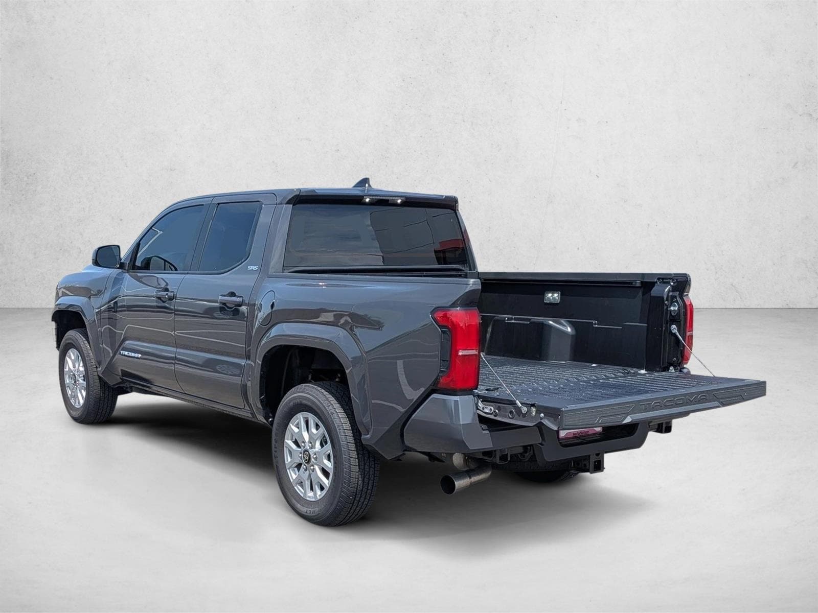2026 Toyota Tacoma SR5 - Photo 8