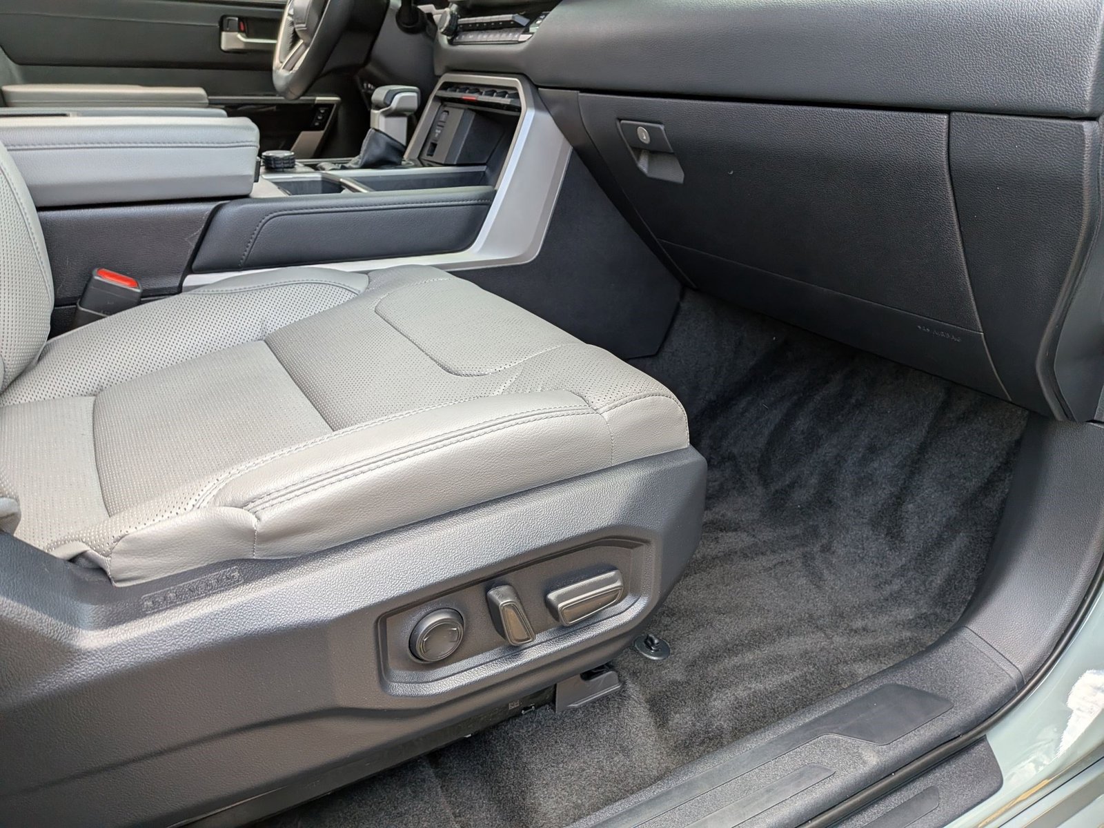 2024 TOYOTA TUNDRA - Image 15