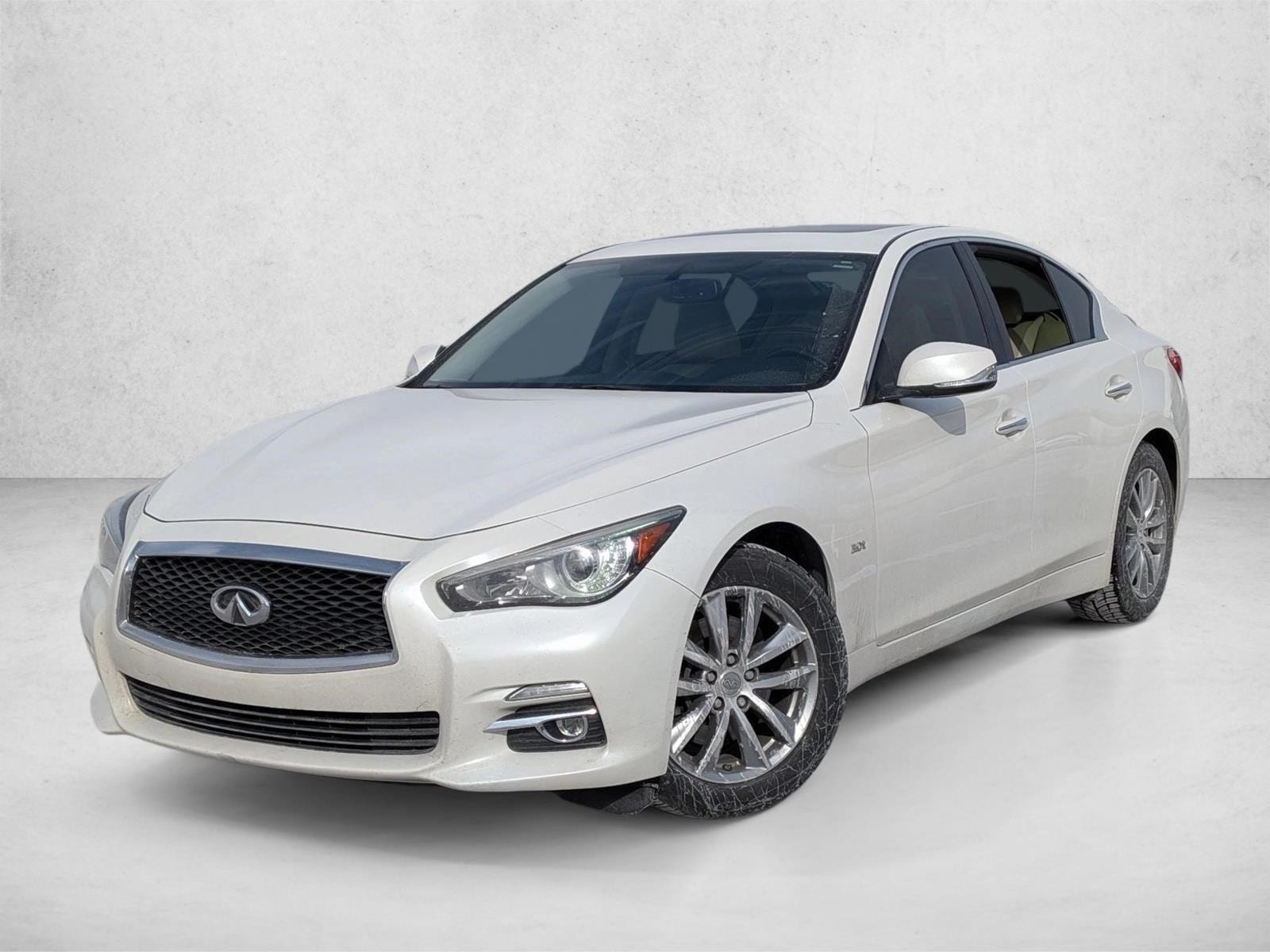 2016 INFINITI Q50 Premium