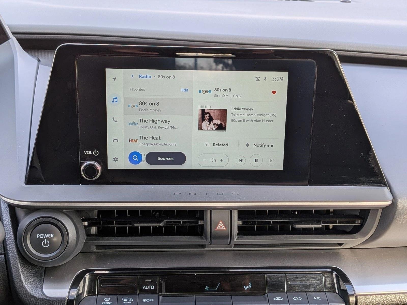 2025 TOYOTA PRIUS - Image 13