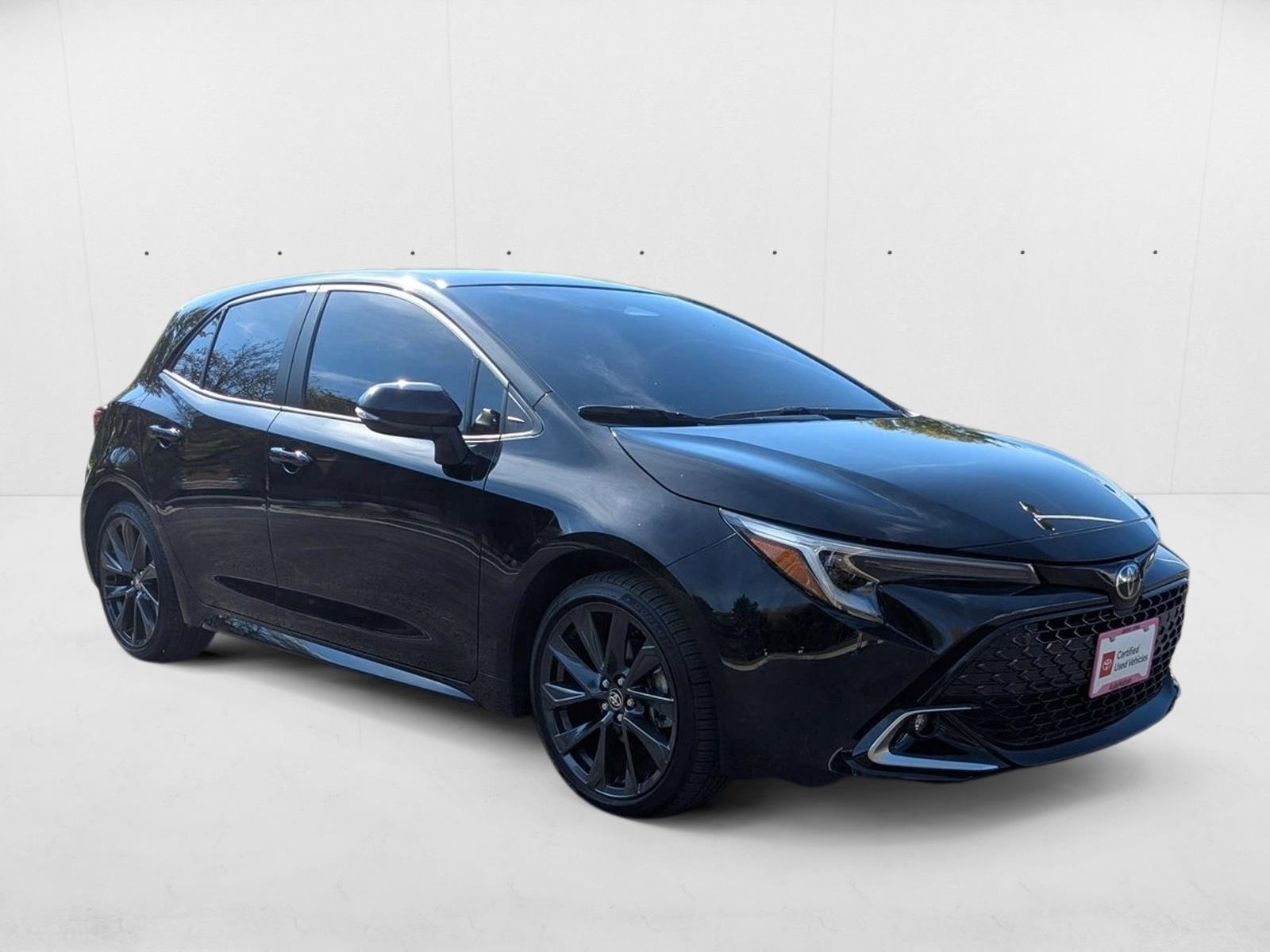 2025 Toyota Corolla XSE photo 3