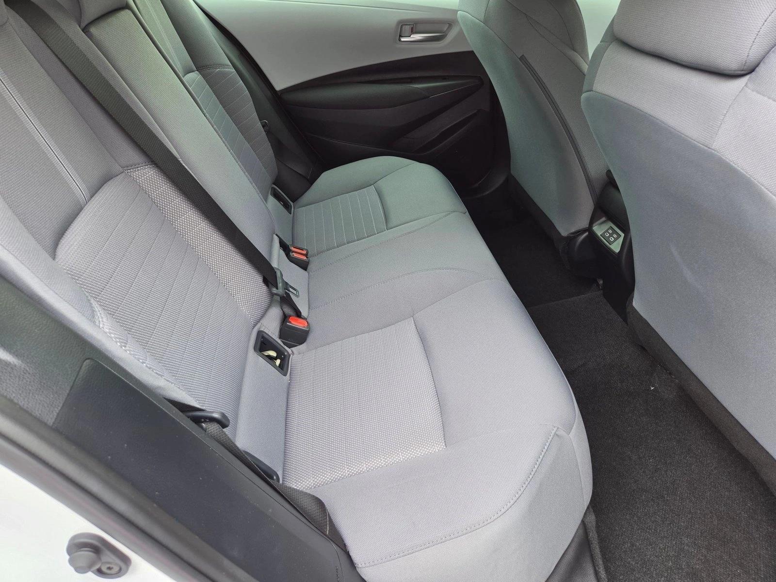 2026 Toyota Corolla SE - Photo 19