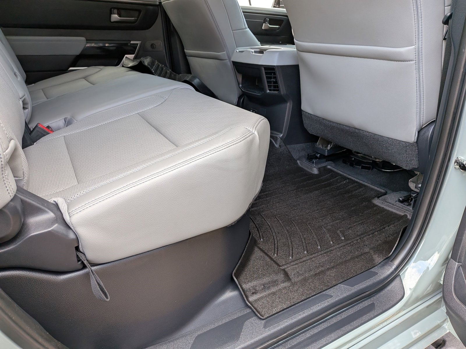 2024 TOYOTA TUNDRA - Image 17