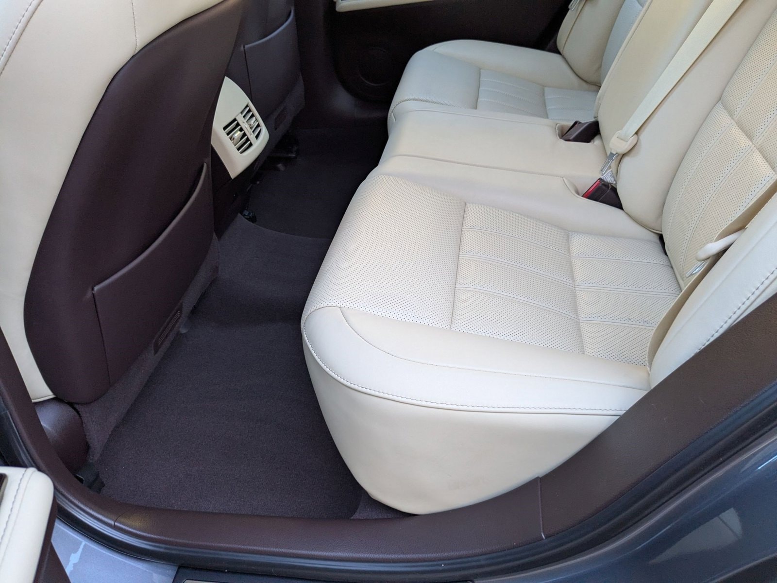 2017 LEXUS ES - Image 17