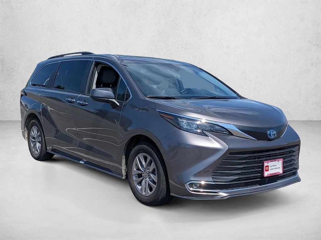 Used 2024 Toyota Sienna XLE 8 Passenger Van Passenger Van