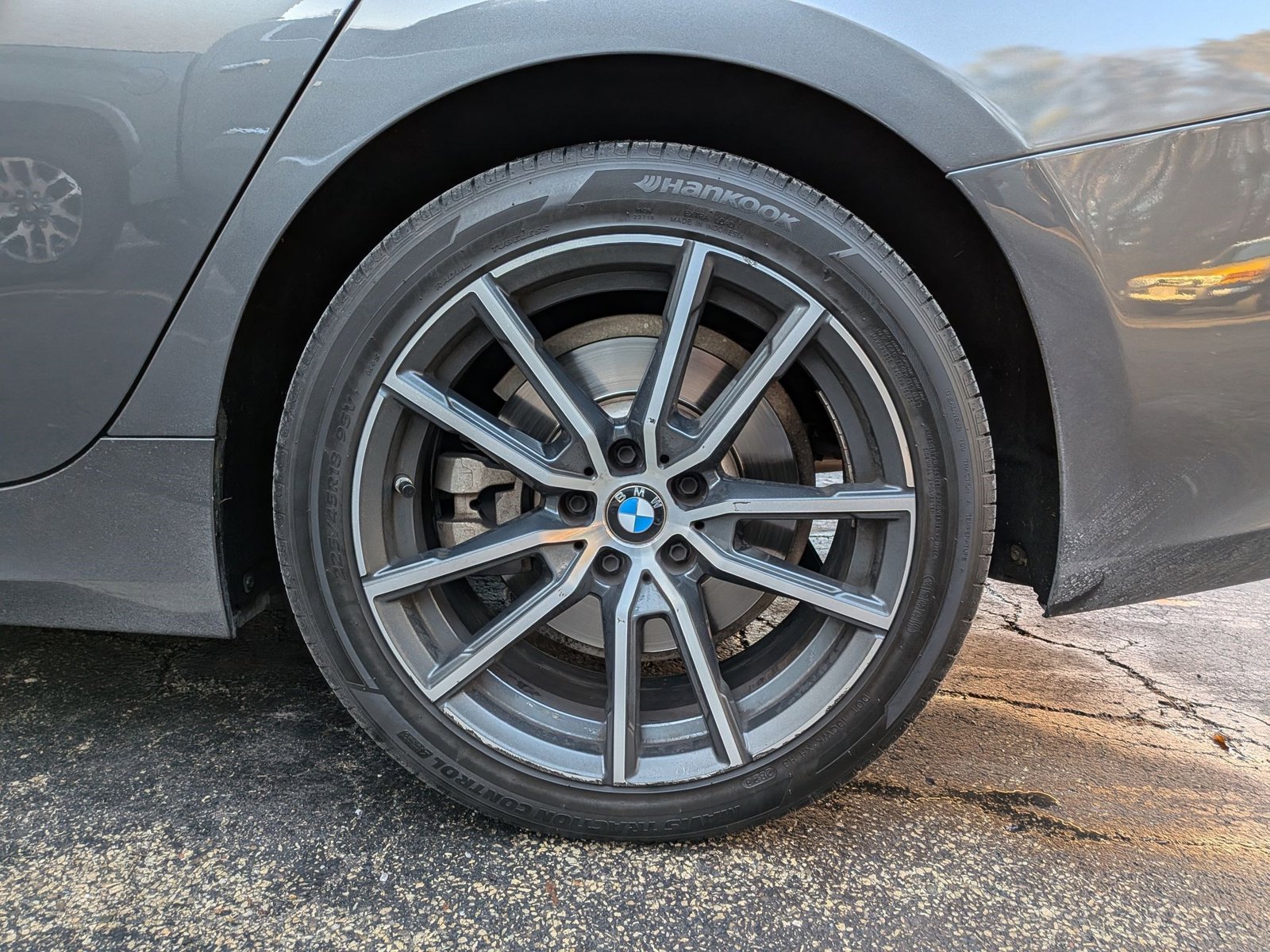 2019 BMW 330I - Image 13