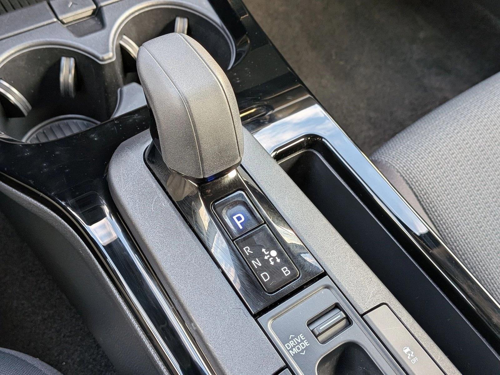 2025 TOYOTA PRIUS - Image 12