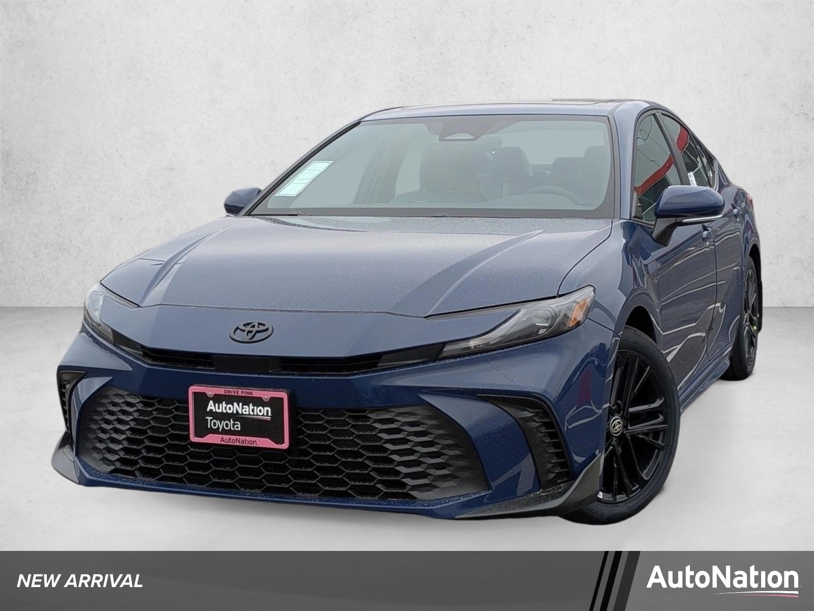 2026 Toyota Camry SE Hybrid's photo