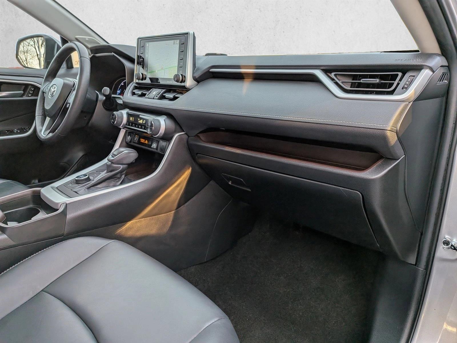 2021 TOYOTA RAV4 - Image 21