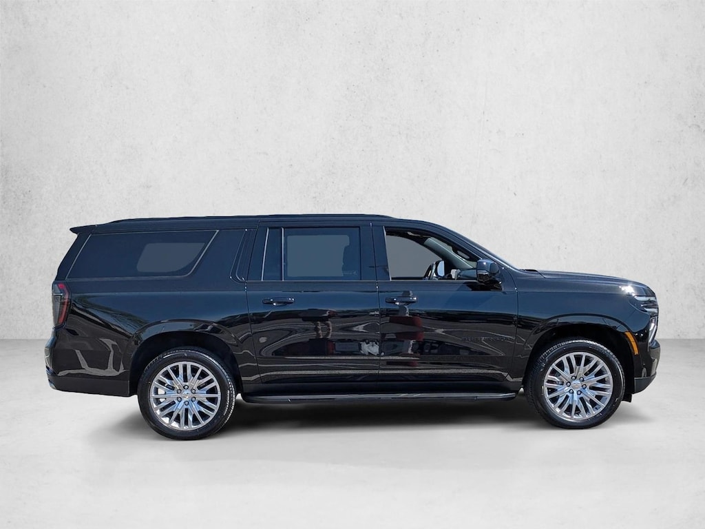 Used 2025 Chevrolet Suburban RST SUV