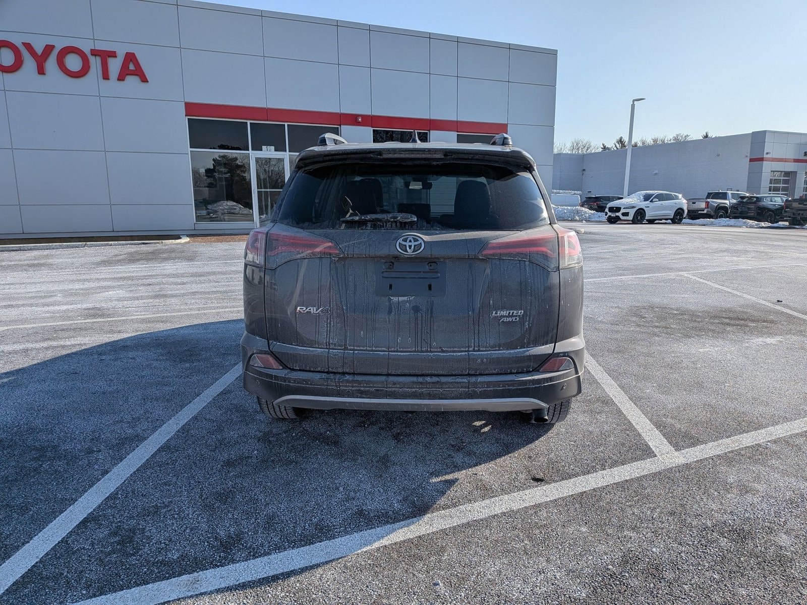 2017 TOYOTA RAV4 - Image 6