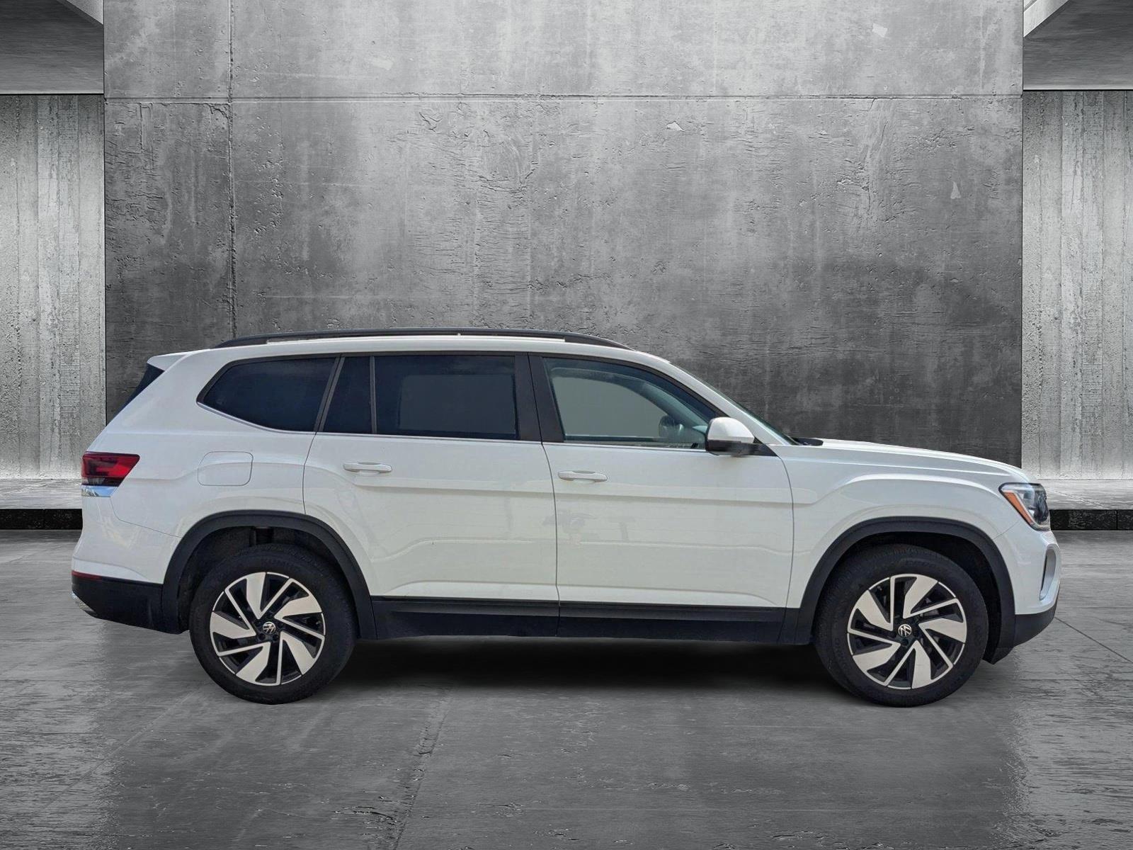 2024 Volkswagen Atlas SE Technology photo 4