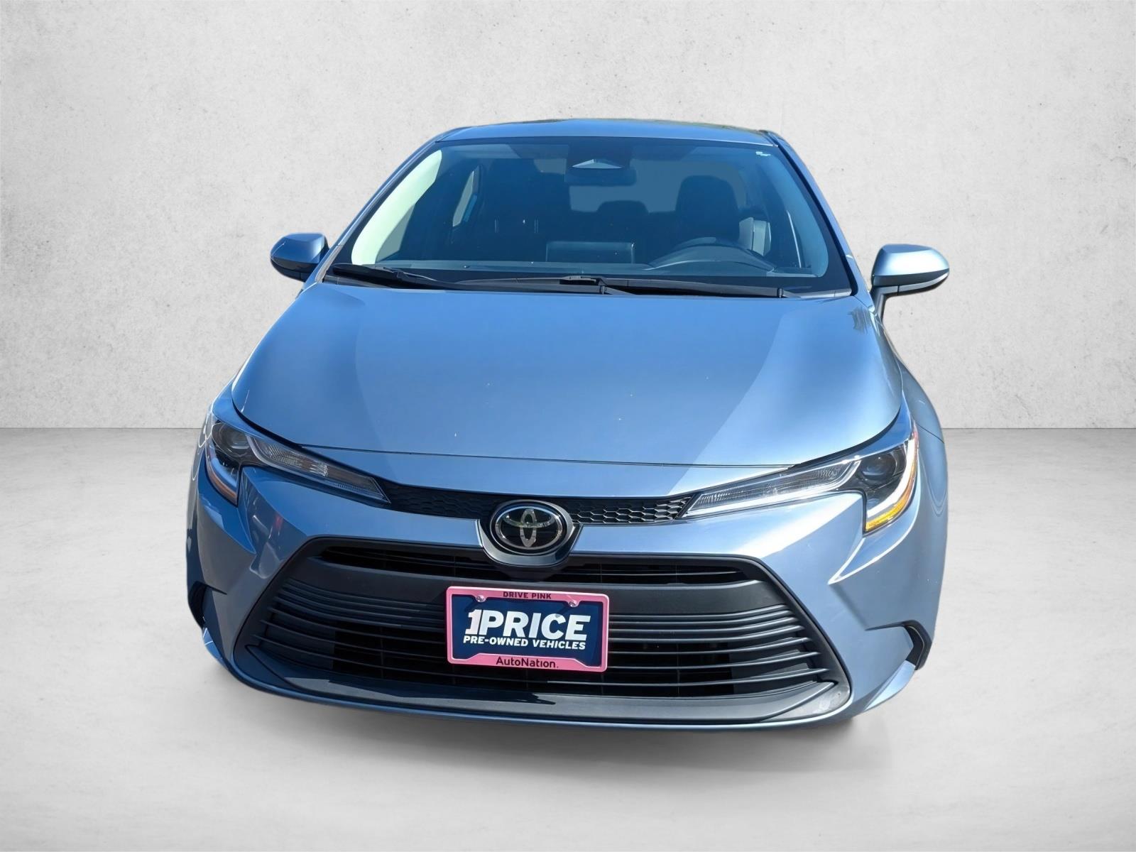 2023 Toyota Corolla LE photo 2