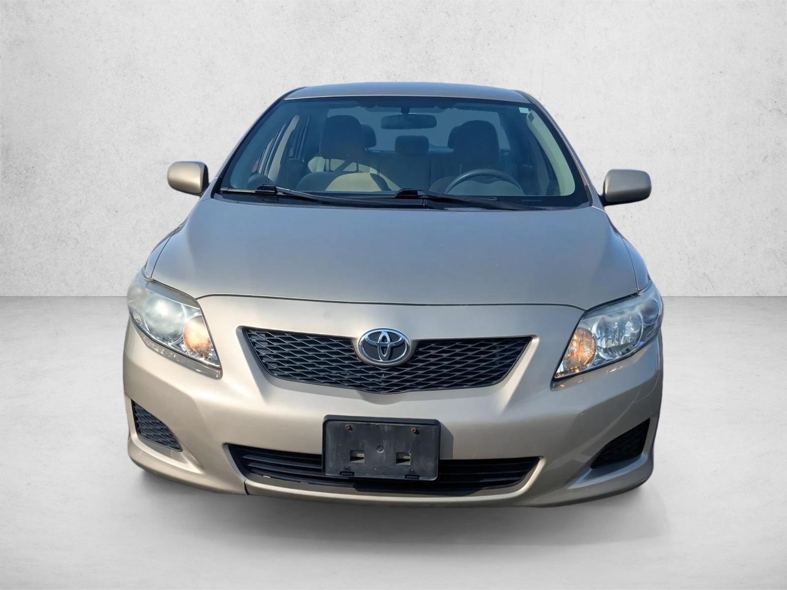 2010 Toyota Corolla LE photo 2