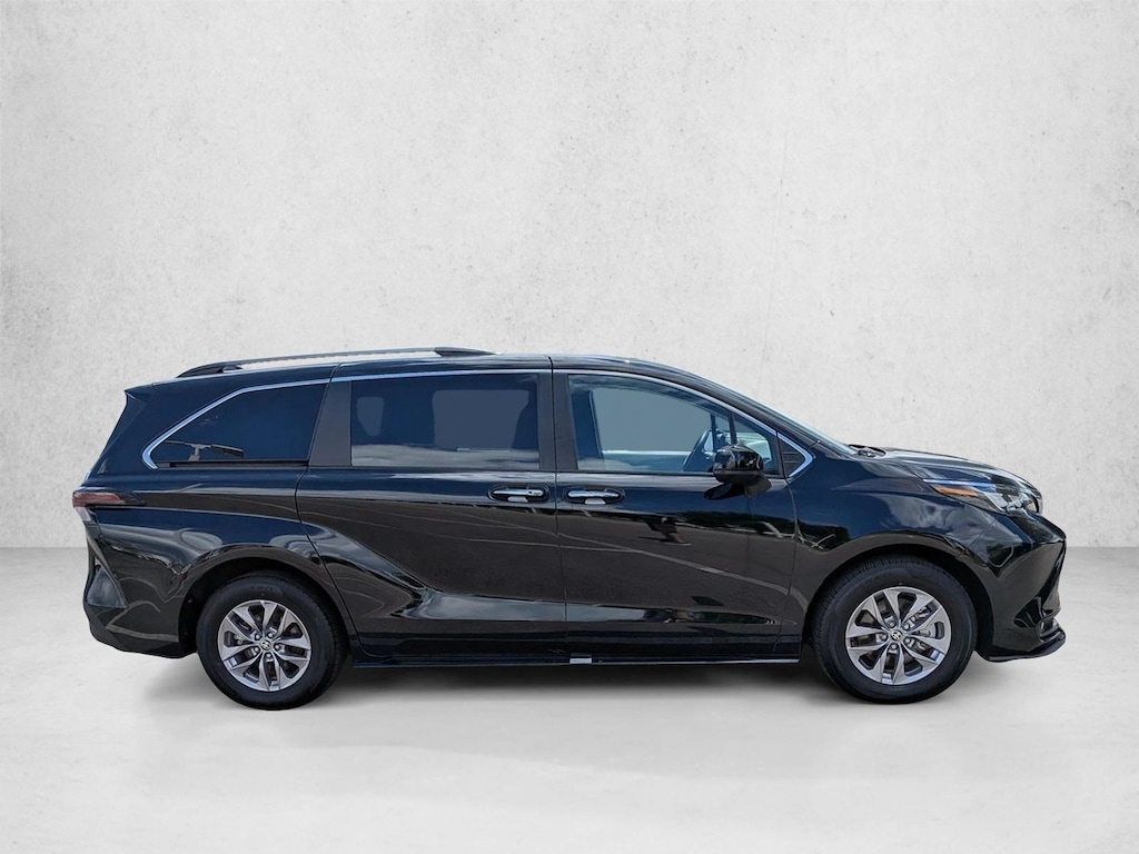 Certified 2026 Toyota Sienna XLE 8 Passenger Van Passenger Van